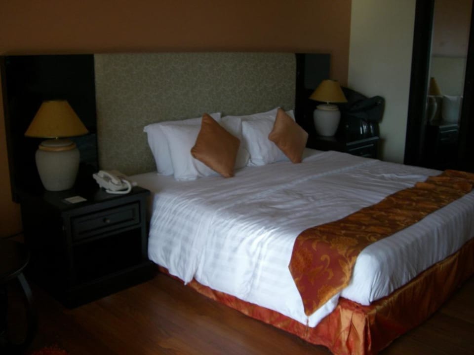 Doppelbett Hotel Nexus Resort Karambunai