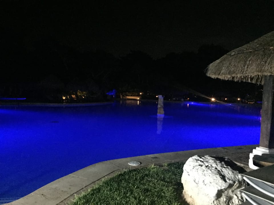 Pool Iberostar Waves Quetzal