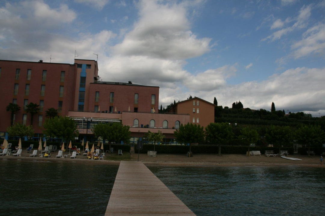 Blick auf Hotel vom Steg aus Hotel Sportsman