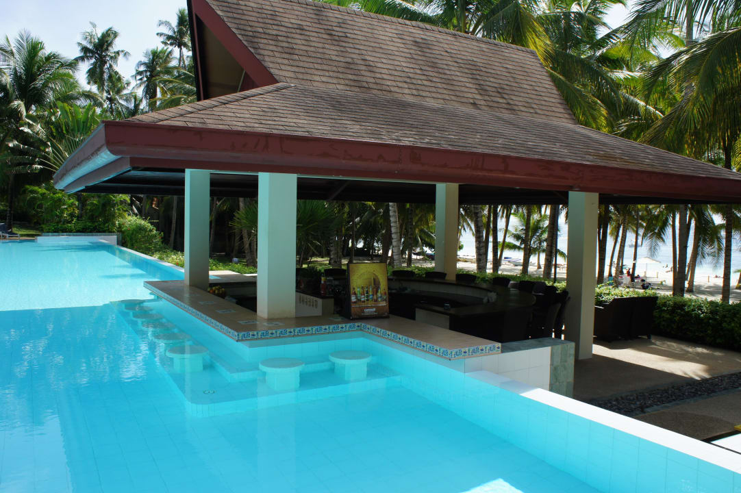 Poolbar Henann Resort