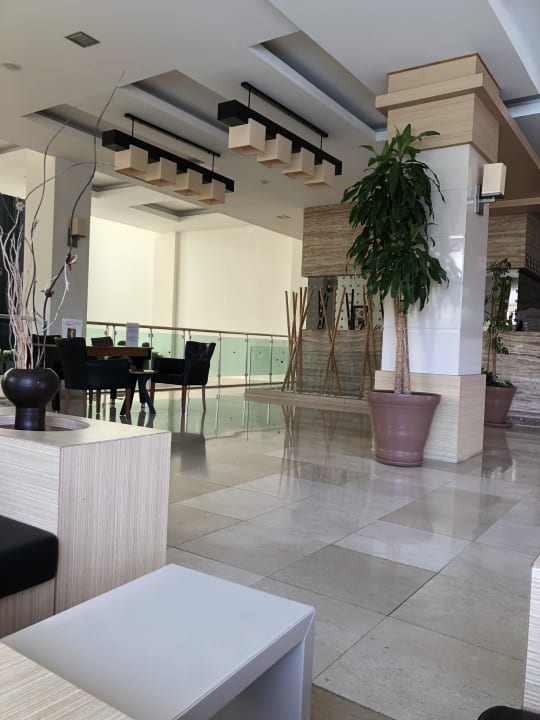 Lobby Telatiye Resort