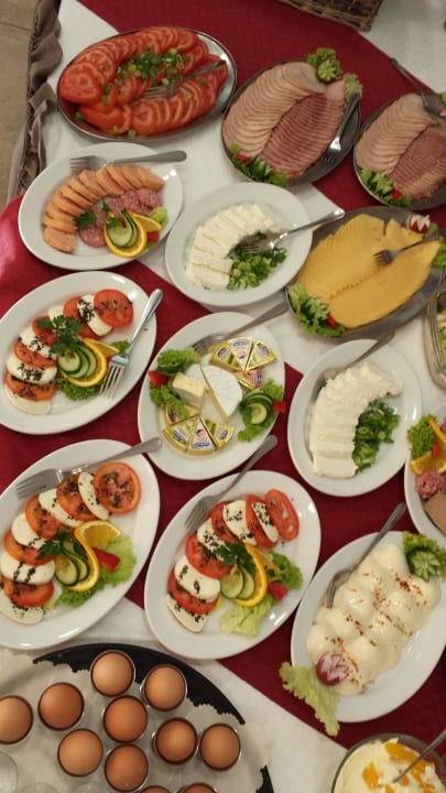 Frühstücksbuffett für 50 Personen Ośrodek Sanatoryjno Wczasowy Bursztyn