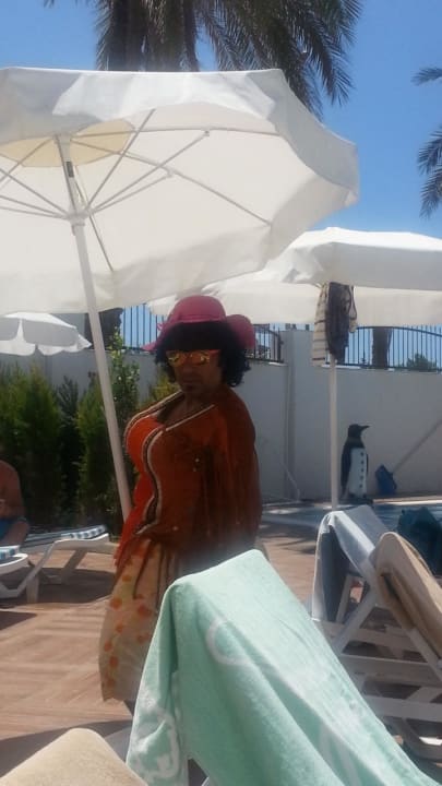 Animateur Palm World Side Resort & Spa