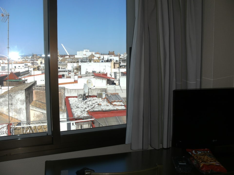 Zimmer 503, Blick über die Dächer - Norden Hotel America