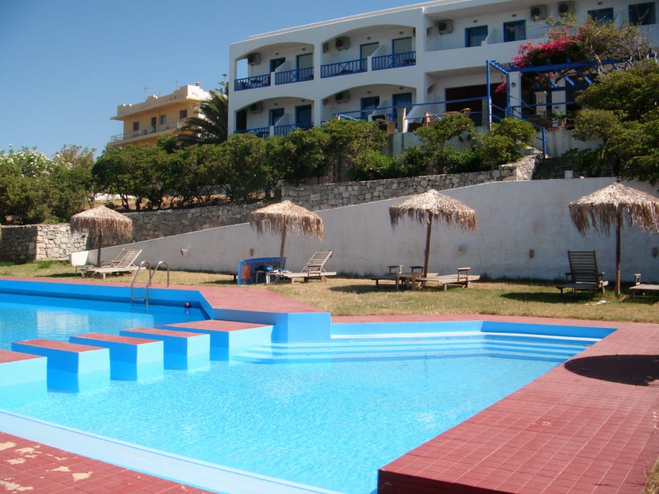 Poolliegen zum Wohlfühlen Hotel Stella Beach