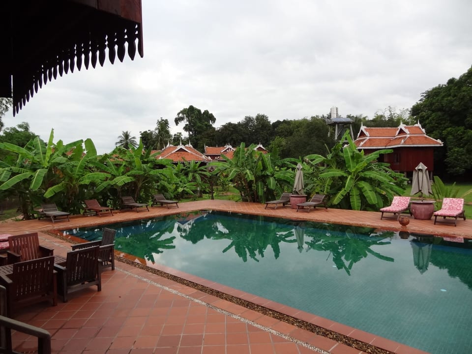 Der schöne Pool Rajabori Villas Resort