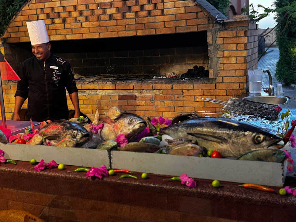 Gastro Three Corners Happy Life Beach Resort