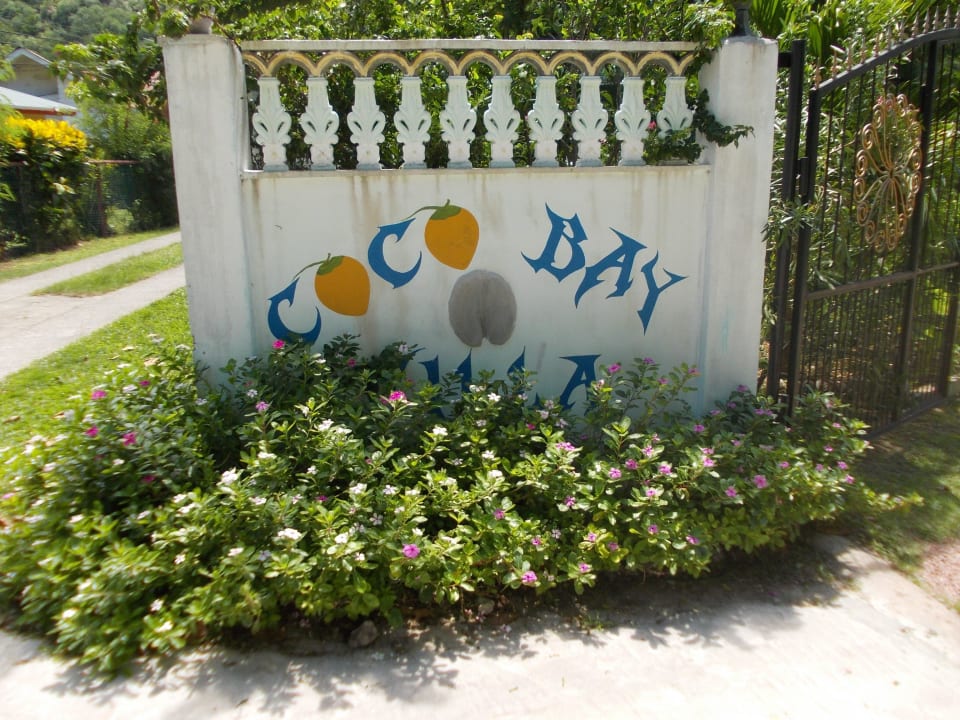 Вход на виллу Ferienhaus Coco Bay Villa