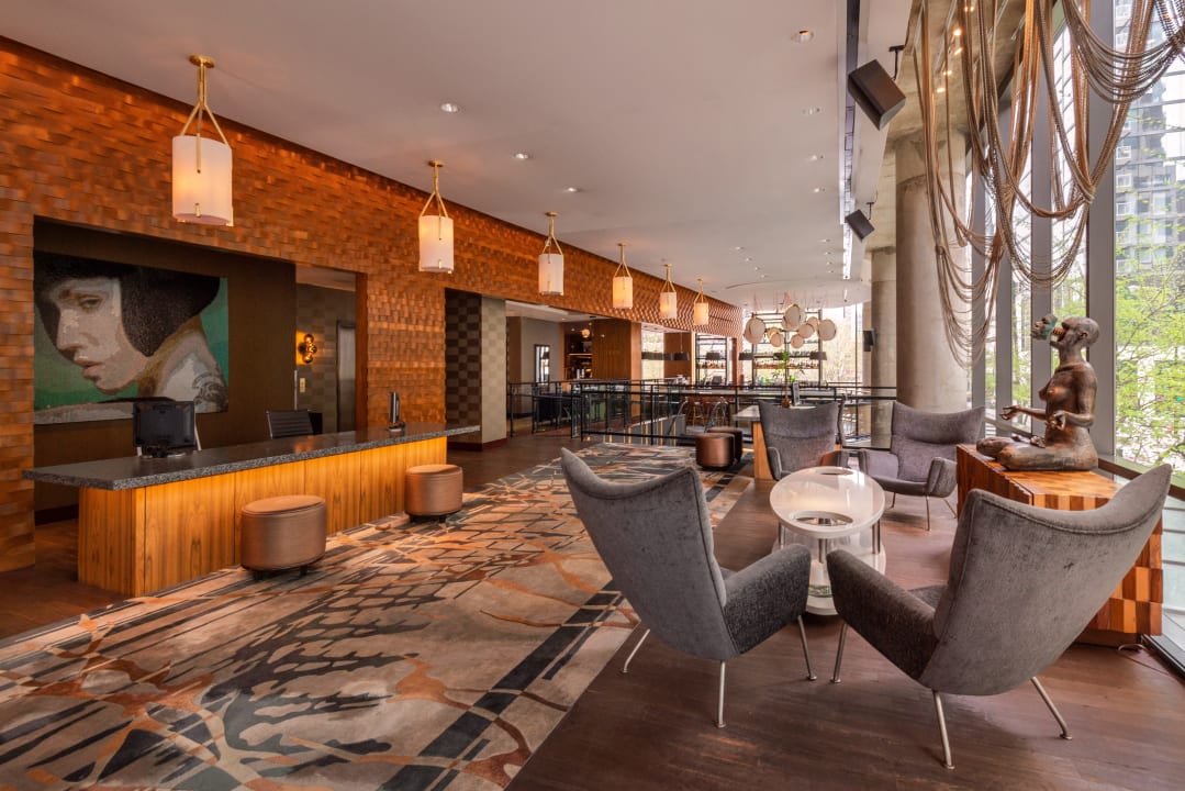 Lobby Eurostars Magnificent Mile