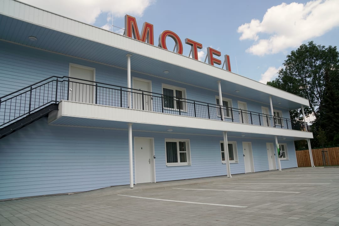 Außenansicht Themenhotel 50s ville Motel