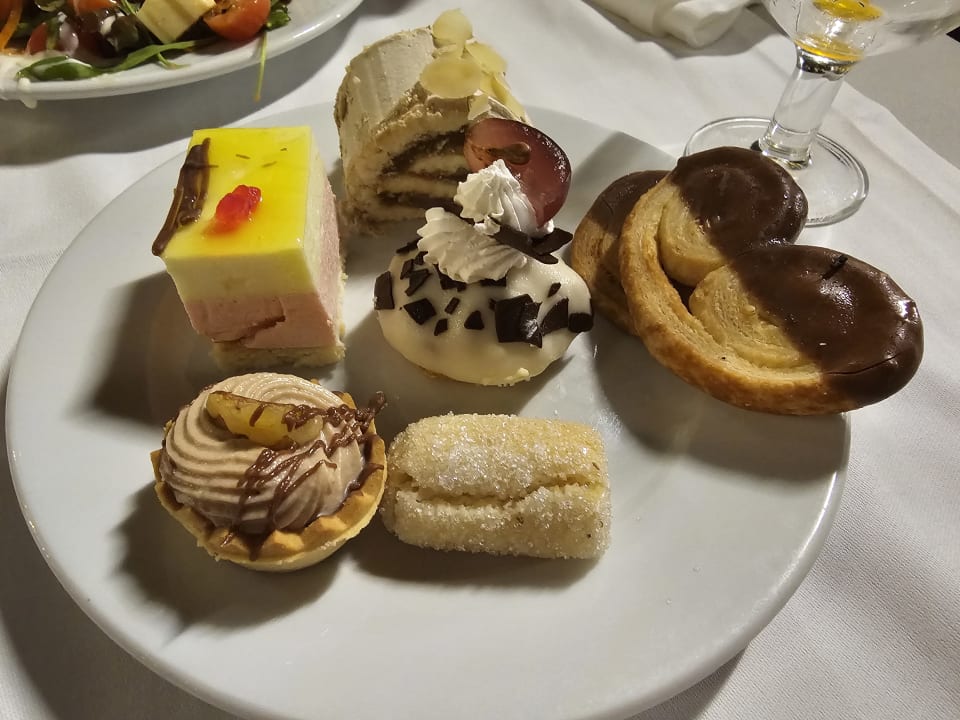 Gastro Hotel Riu Karamboa