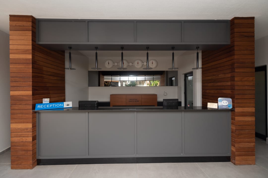 Lobby Side Village Hotel