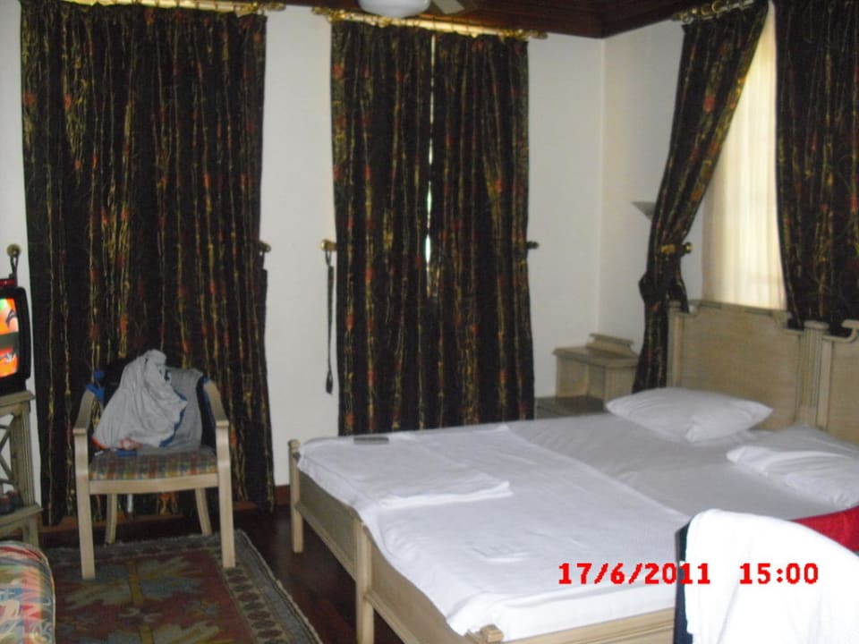 Doppelzimmer mit 3 Fenstern  Dogan Hotel by Prana Hotels & Resorts