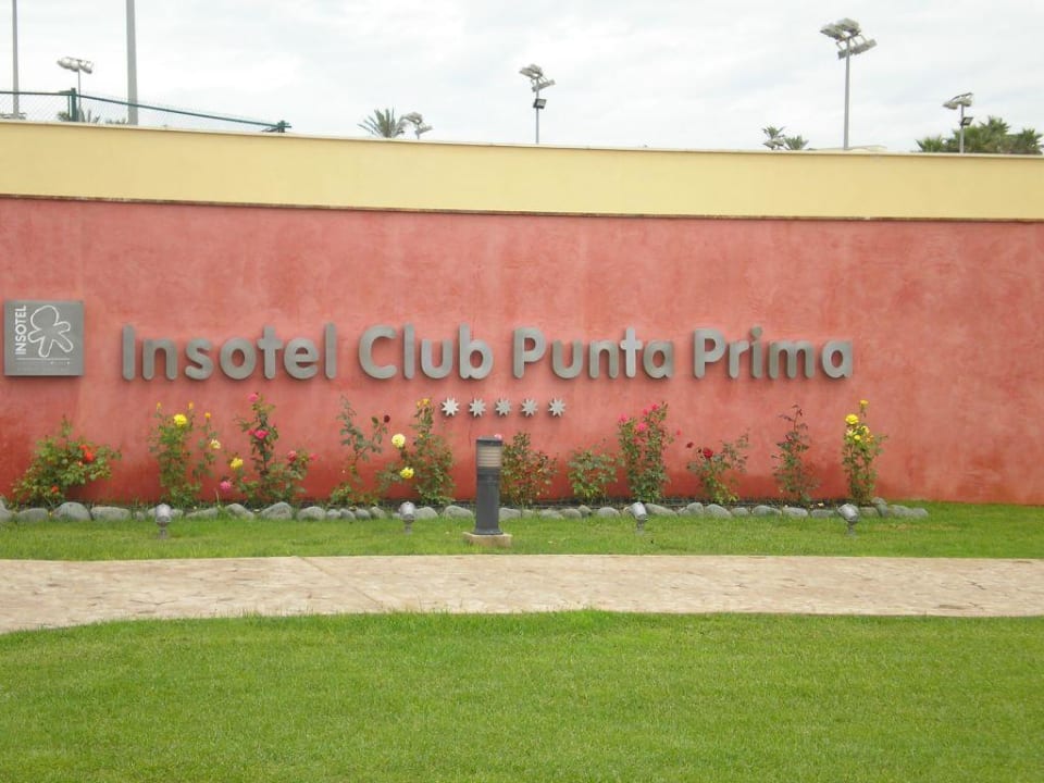 Eingang TUI KIDS CLUB Punta Prima