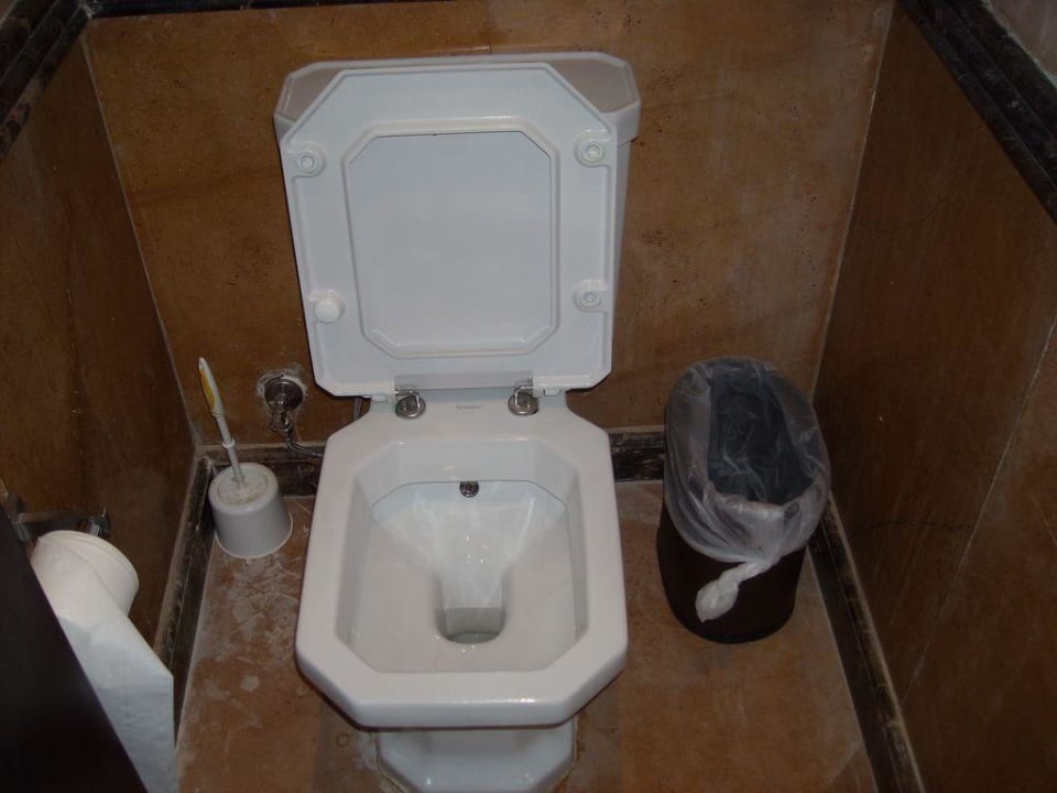 W'C in der Lobby Sentido Caribbean World Soma Bay