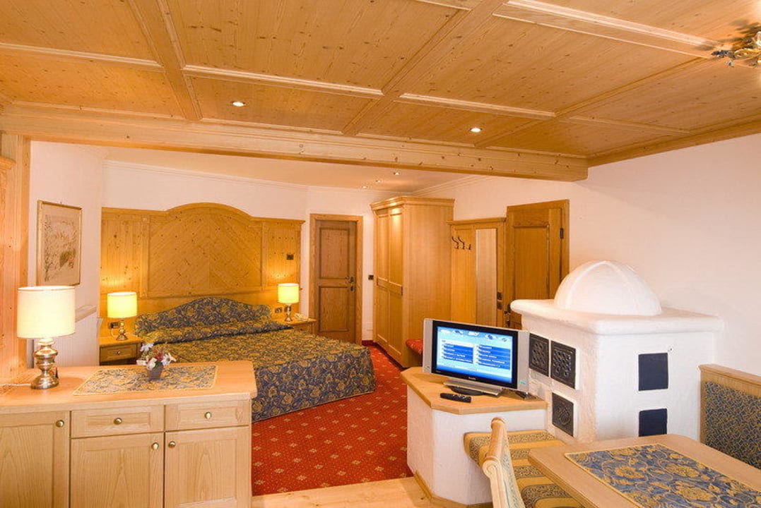 Alpen Hotel Corona Val di Fassa Alpen Hotel Corona