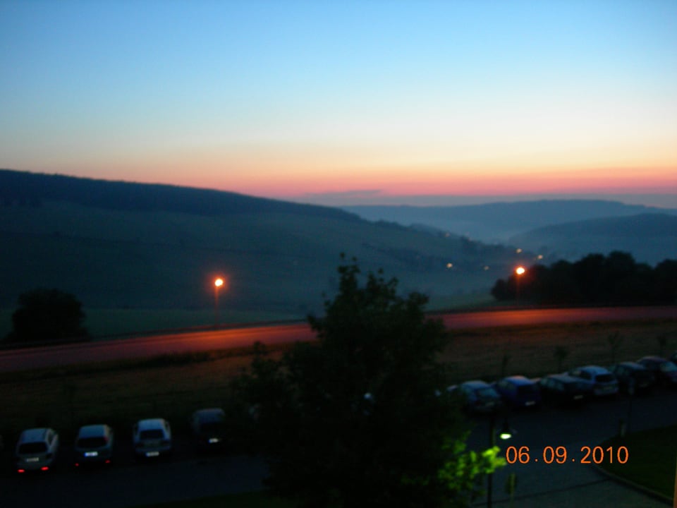 Sonnenaufgang im Herbst 2010 Elldus Resort - Familotel Erzgebirge