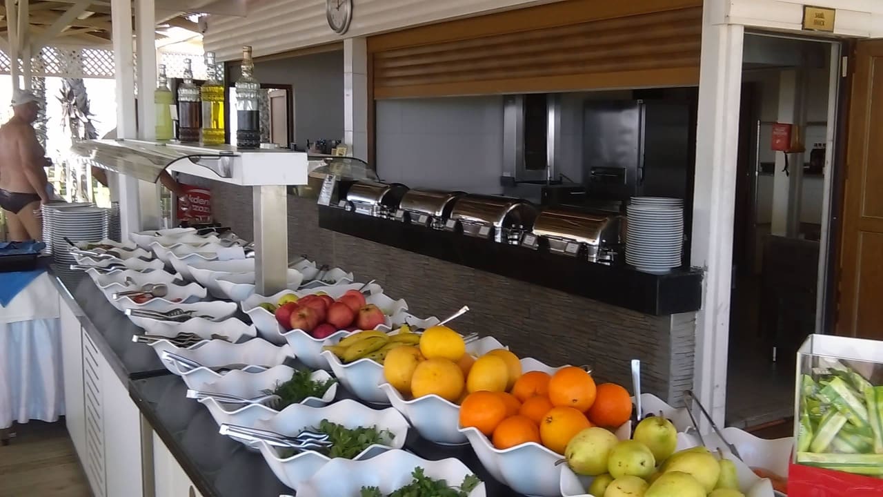 Strandbuffet Mary Hotel Side
