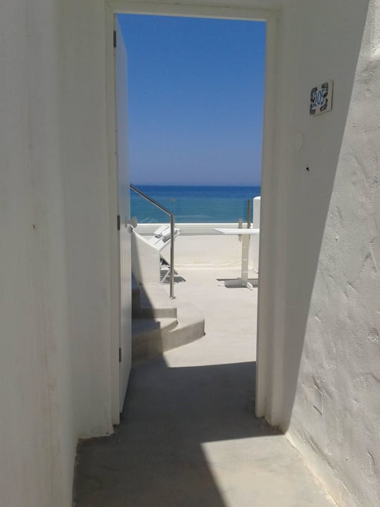 Zugang zur Terrasse der Island Suite Knossos Beach Bungalows Suites Resort & Spa
