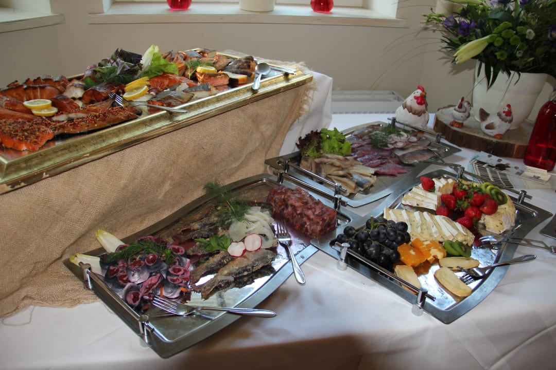 Fischbuffet Hotel Vier Jahreszeiten Kühlungsborn