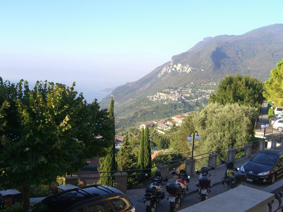 Uns lag der Gardasee zu Füßen. Hotel & Residence La Rotonda