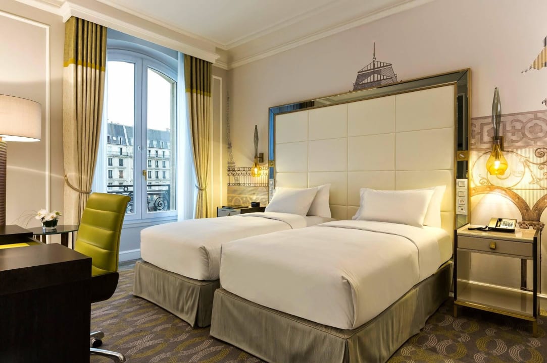 Deluxe Guest Room Hilton Paris Opera