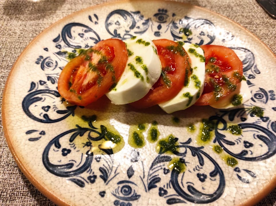 Gastro Acanthus Cennet Barut Collection