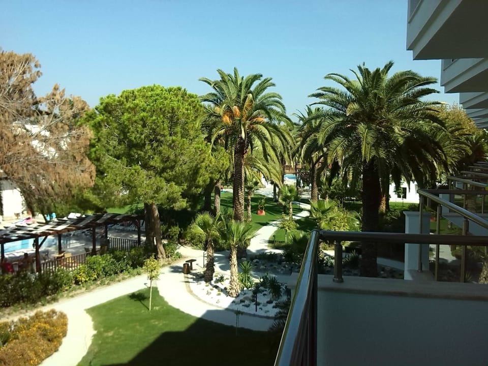 Blik auf Garden und Pool Atlantique Holiday Club