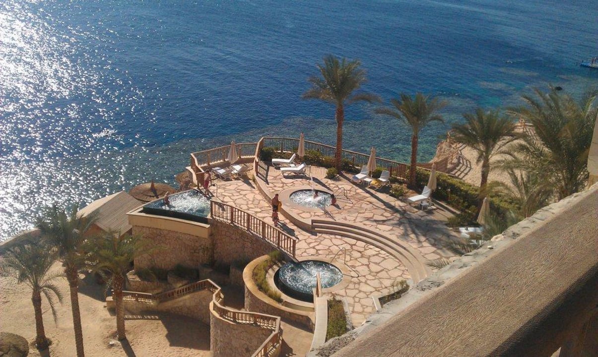 Whirlpools mit Blick auf den Strand Reef Oasis Blue Bay Resort