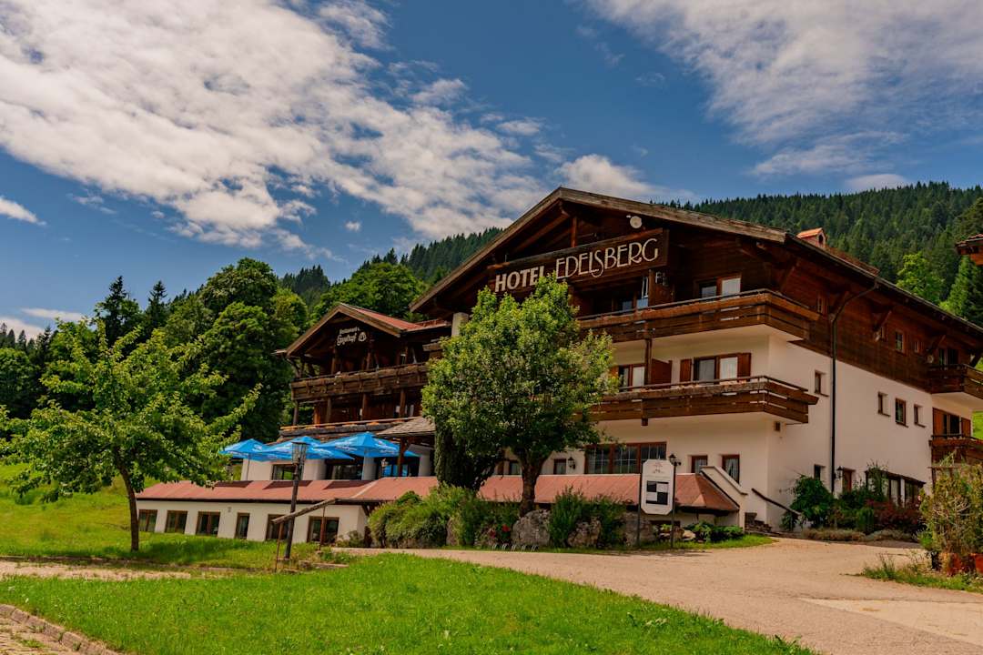 Außenansicht Hotel Edelsberg Berktold & Berktold GbR