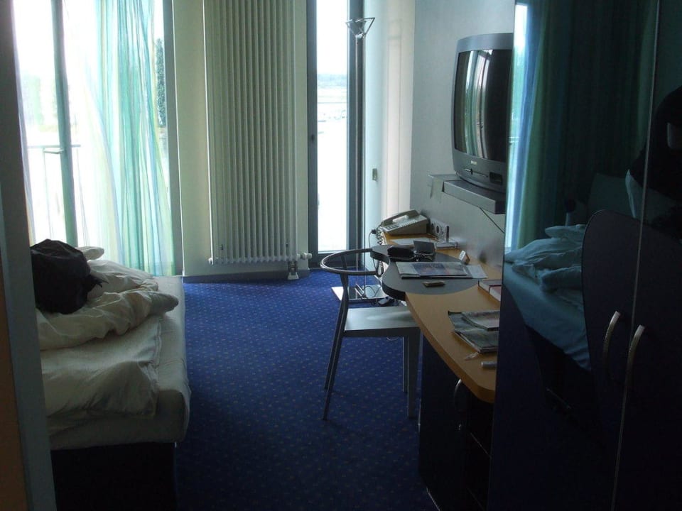 Blick ins Zimmer INNSIDE by Meliá Bremen