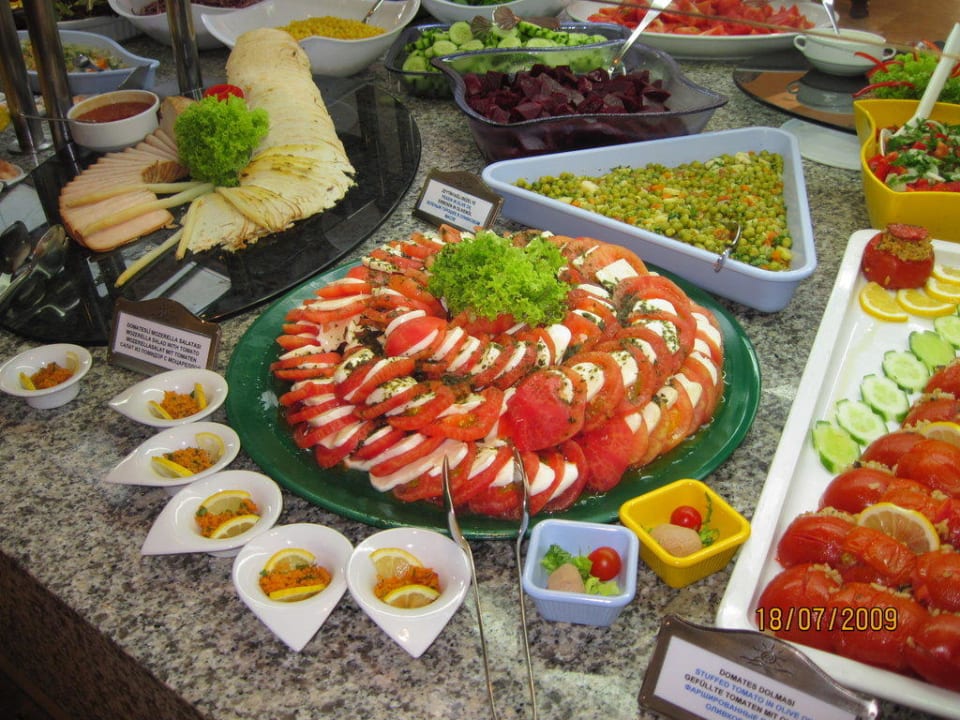 Essen Lara Barut Collection