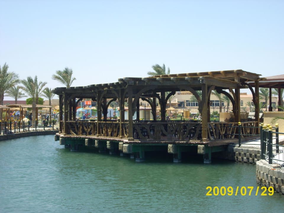 Bar auf der Meerwasserlagune Pickalbatros Dana Beach Resort - Hurghada