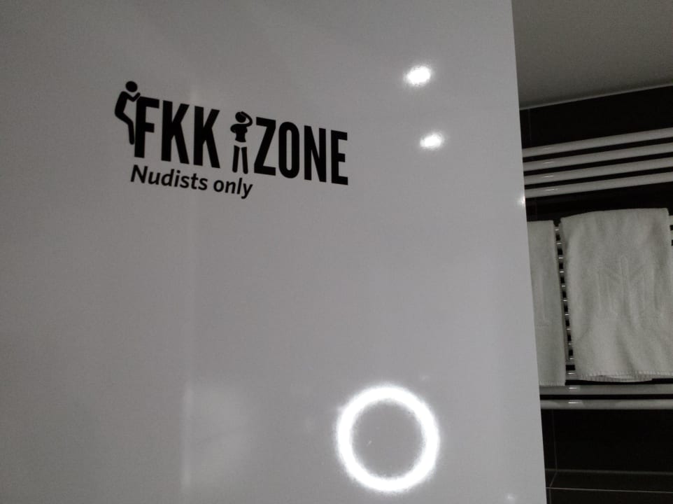 Lustiger Hinweis 01 DORMERO Hotel Hannover