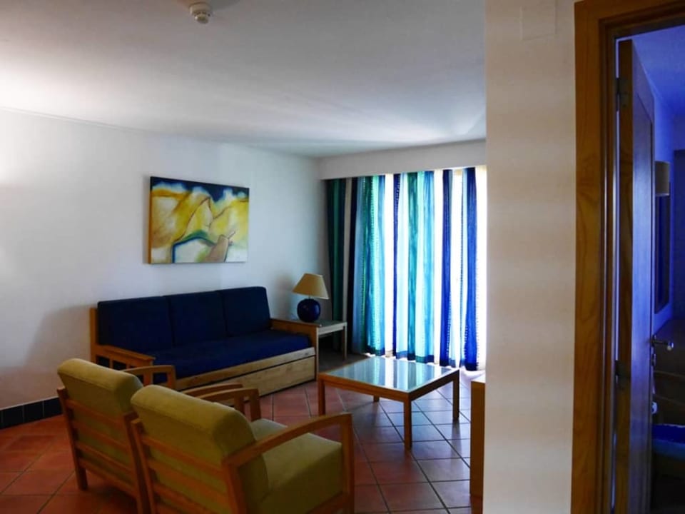 Salon The Patio Suite Hotel