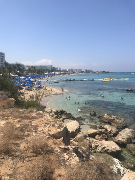 Strand Hotel Sunrise Beach