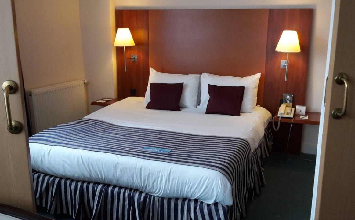 King-size bed Hotel Mercure Opole