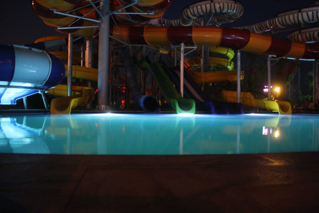 Rutschen bei Nacht Long Beach Alanya