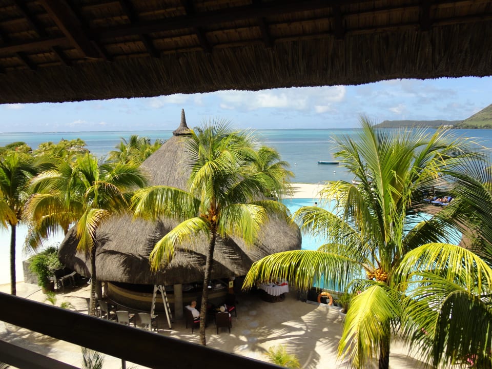Vom Balkon auf Pool und Meer Laguna Beach Hotel & Spa