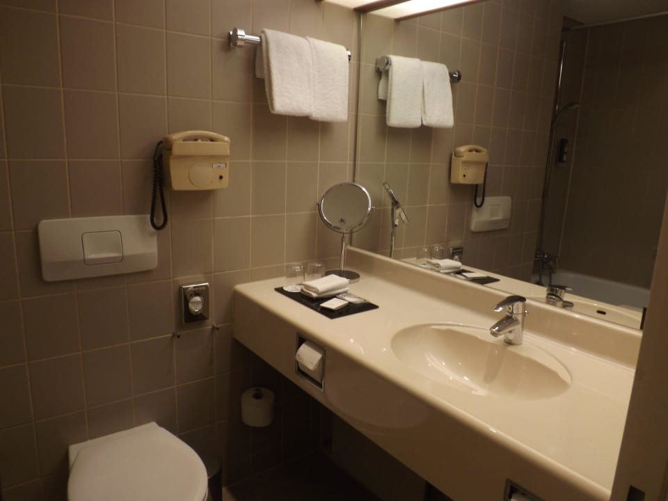 Ванная комната Lindner Hotel Cologne City Plaza, part of JdV by Hyatt