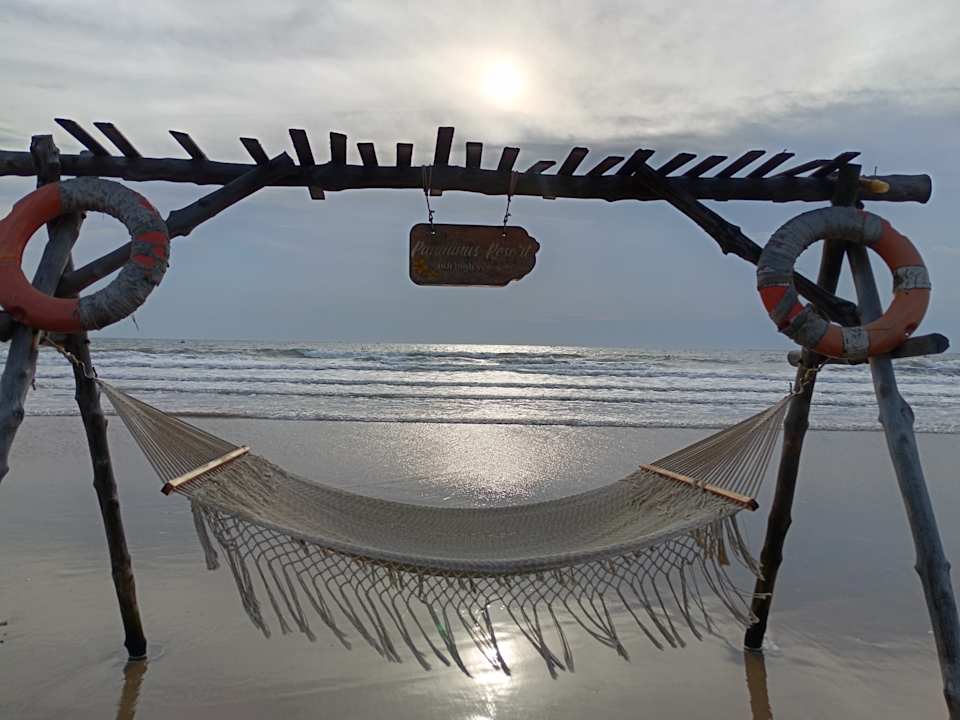 Strand Pandanus Resort