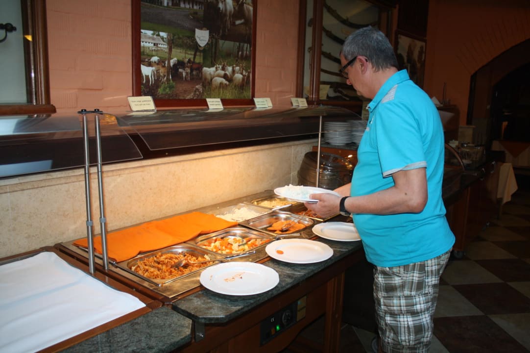 Gute Speisen zur Auswahl Hotel Kapitany Wellness