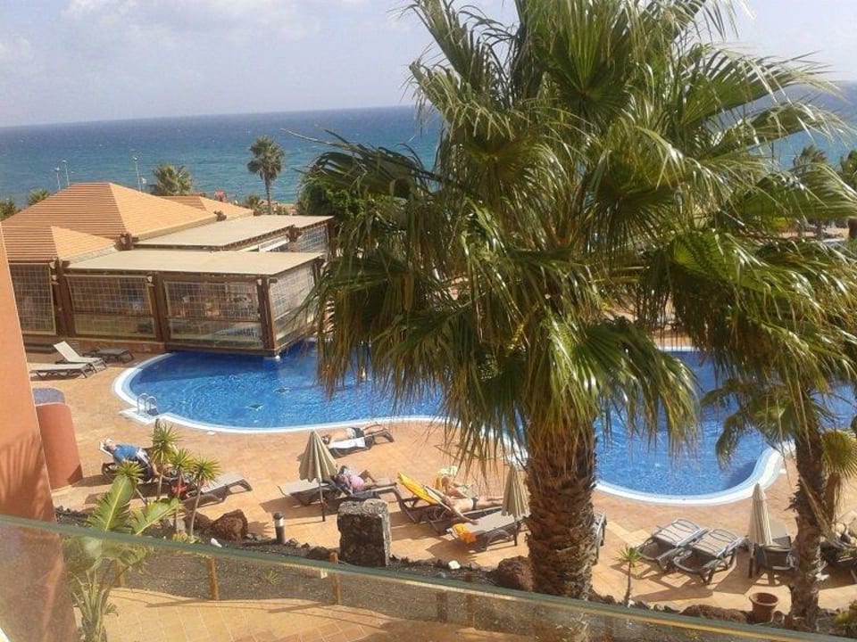 Beheizter Pool mit Poolbar H10 Tindaya