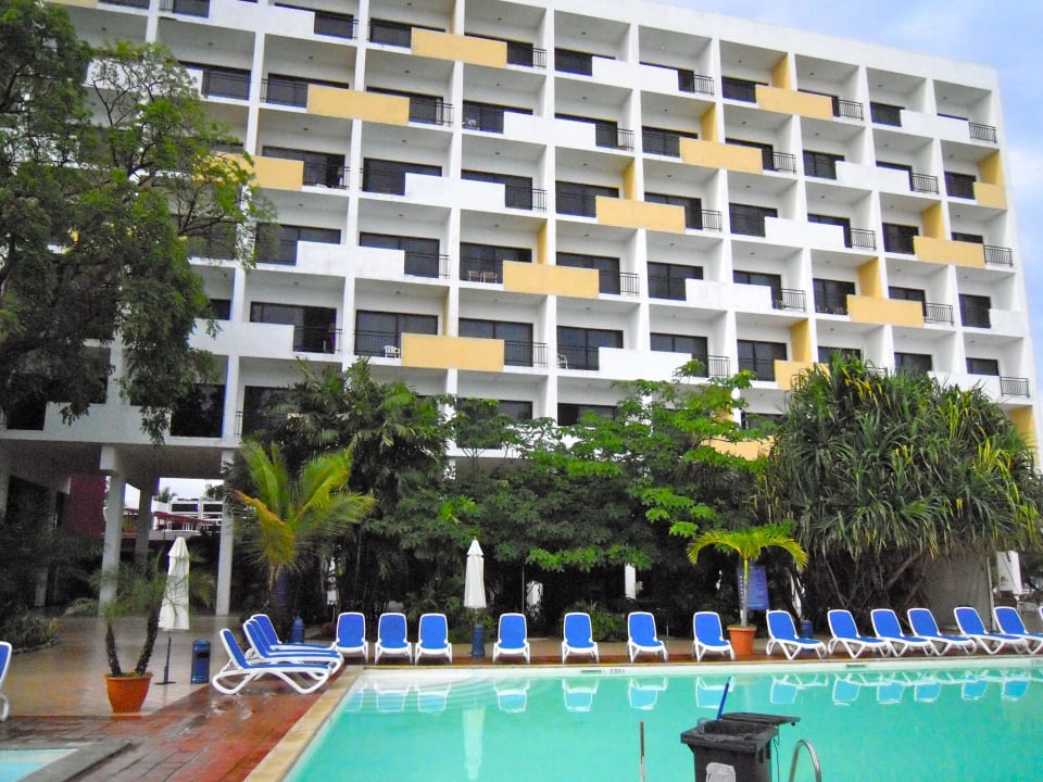 Plattenbau Hotel Jagua Affiliated by Meliá