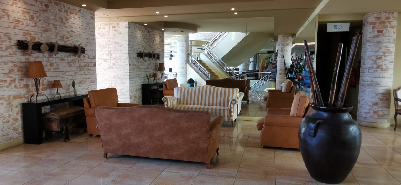 Lobby Calheta Beach