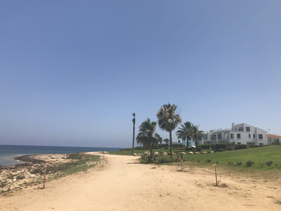 Strand Crystal Springs Beach Hotel