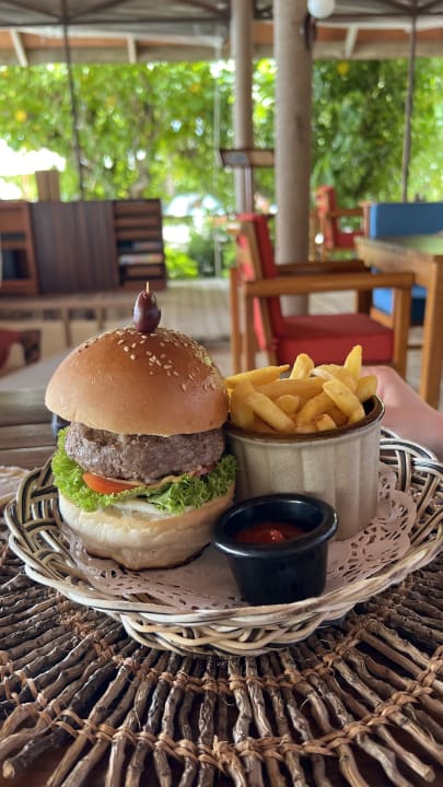 Gastro Filitheyo Island Resort