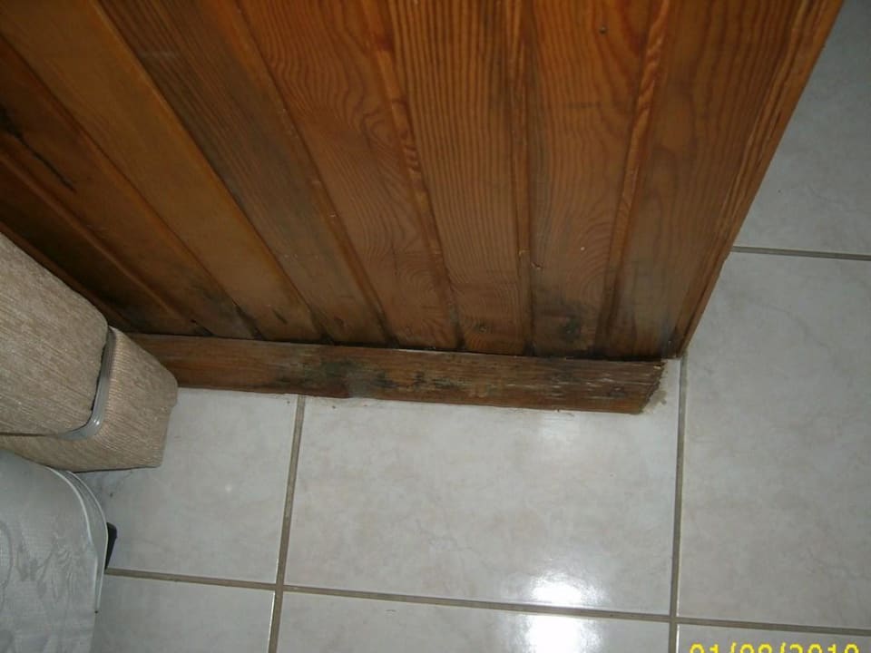 Fussleiste verschimmelt Zimmer 1301 Armas Gül Beach