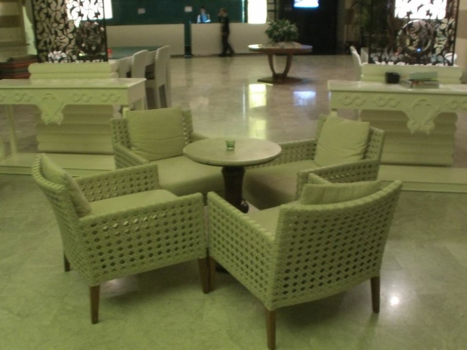 Sitzgelegenheit in der Lobby Paloma Pasha