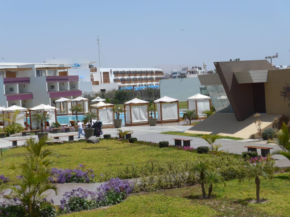 Blick zum Pool Aranwa Paracas Resort & Spa